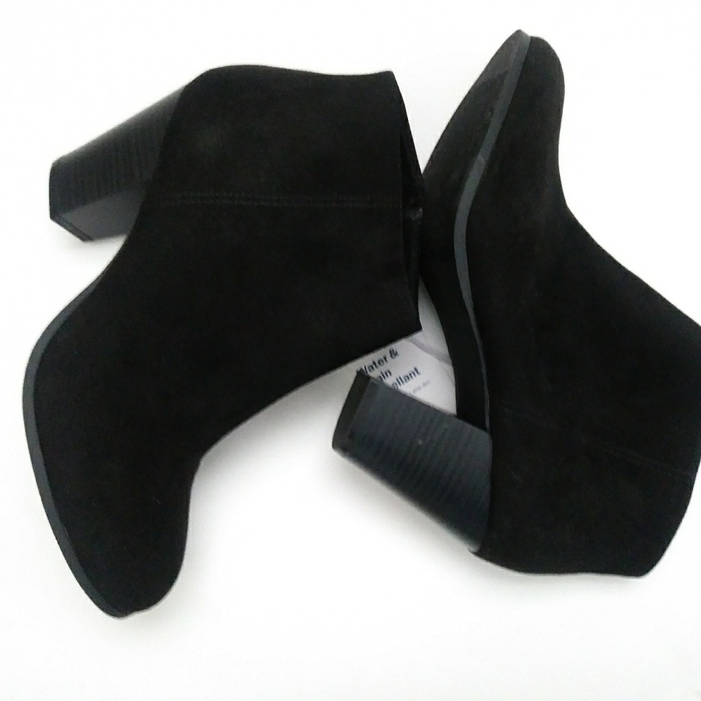 New Old navy Block heel booties size 6